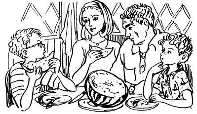 Дениска с родителями и Павля за столом разрезали арбуз