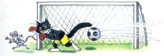 черный кот пропускает гол в ворота из за мышонка