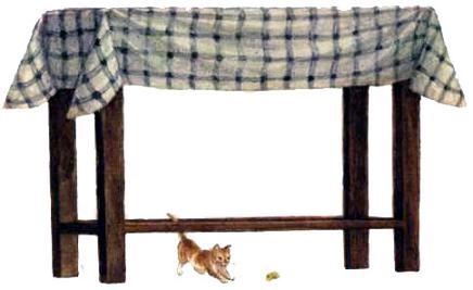 котенок под столом