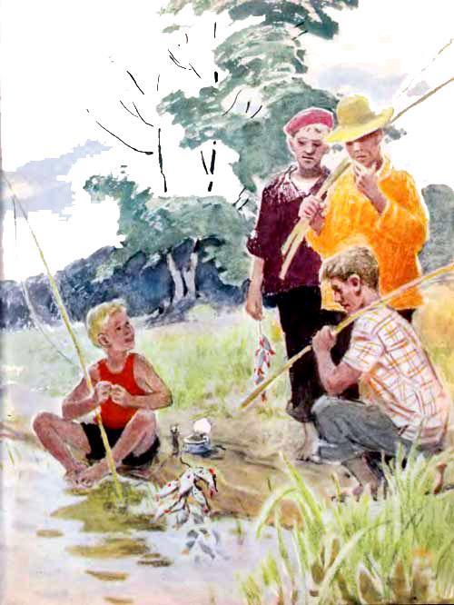 мальчишки ловят рыбу