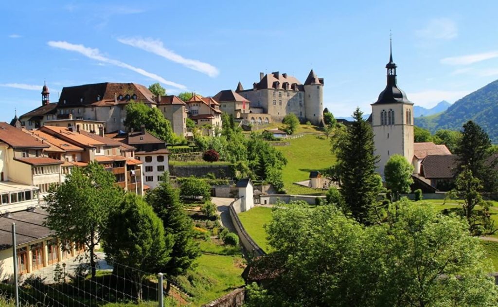 Швейцария красивый зелёный город